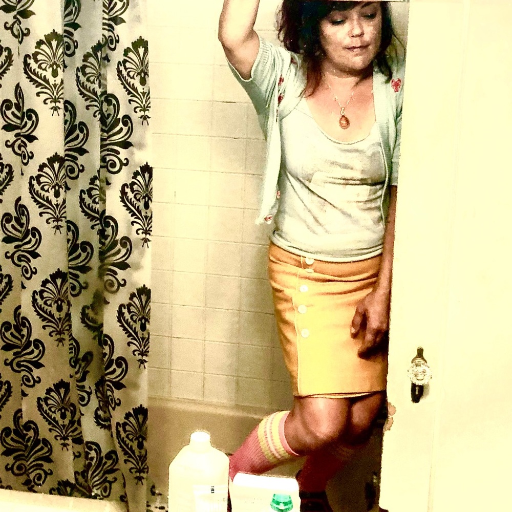 Meet your Posher, Elizabeth